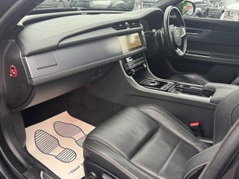 Jaguar XF 2.0d R-Sport Sportbrake 5dr Diesel Auto AWD Euro 6 (s/s) (240 ps