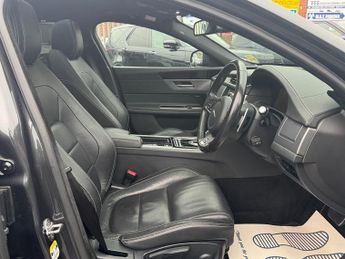 Jaguar XF 2.0d R-Sport Sportbrake 5dr Diesel Auto AWD Euro 6 (s/s) (240 ps