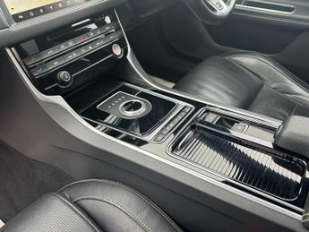 Jaguar XF 2.0d R-Sport Sportbrake 5dr Diesel Auto AWD Euro 6 (s/s) (240 ps