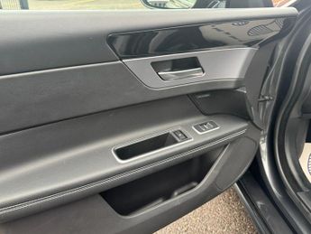 Jaguar XF 2.0d R-Sport Sportbrake 5dr Diesel Auto AWD Euro 6 (s/s) (240 ps