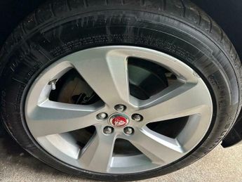 Jaguar XF 2.0i Portfolio Sportbrake Auto Euro 6 (s/s) 5dr