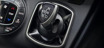 Toyota Voxy 1.8L HYBRID AUTO 7 SEATS 5 DR