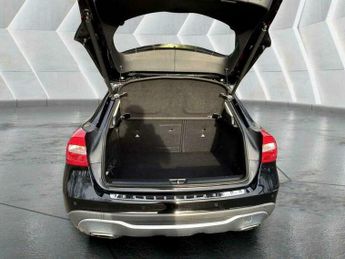 Mercedes-Benz C Class 2.1 GLA220d Sport (Executive) 7G-DCT 4MATIC Euro 6 (s/s) 5dr