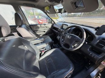 Honda CR-V 2.0 i-VTEC Executive SUV 5dr Petrol Manual (216 g/km, 150 bhp)