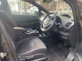 Nissan Leaf 30kWh Acenta Auto 5dr