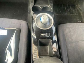 Nissan Leaf 30kWh Acenta Auto 5dr