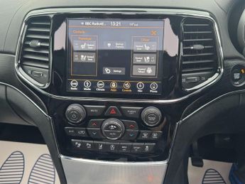 Jeep Grand Cherokee 3.0 V6 MultiJetII Summit SUV 5dr Diesel Auto 4WD Euro 6 (s/s) (2