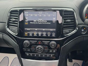 Jeep Grand Cherokee 3.0 V6 MultiJetII Summit SUV 5dr Diesel Auto 4WD Euro 6 (s/s) (2