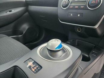 Nissan Leaf 24kWh Visia Auto 5dr