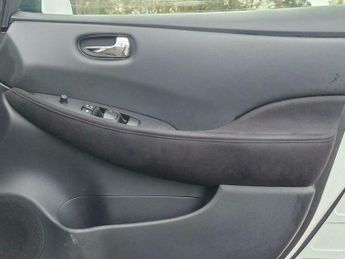 Nissan Leaf 24kWh Visia Auto 5dr