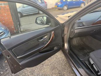 BMW 3 SERIES 2.0 320d SE Auto Euro 5 (s/s) 4dr