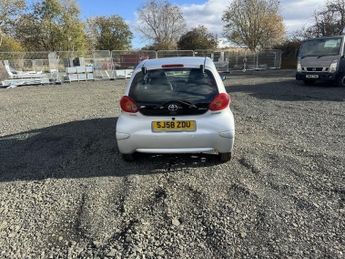 Toyota AYGO VVT-I PLATINUM