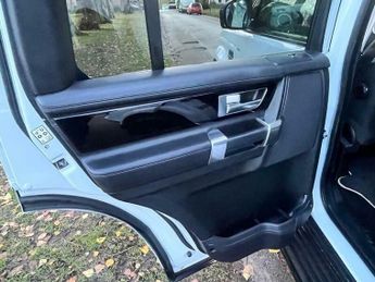 Land Rover Discovery 3.0 SD V6 Landmark Auto 4WD Euro 6 (s/s) 5dr