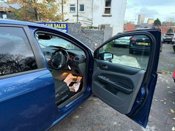 Ford Focus 2.0 Titanium 5dr