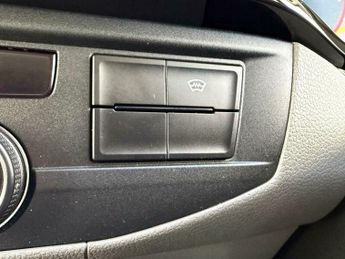 Volkswagen Transporter T32 TDI KOMBI HIGHLINE