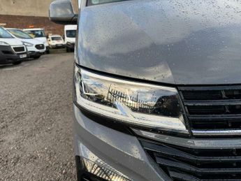 Volkswagen Transporter T32 TDI KOMBI HIGHLINE