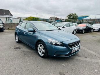 Volvo V40 1.6 T4 R-Design Lux Nav Hatchback 5dr Petrol Powershift Euro 5 (