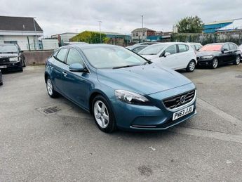 Volvo V40 1.6 T4 R-Design Lux Nav Hatchback 5dr Petrol Powershift Euro 5 (