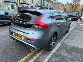 Volvo V40 2.0 D3 R-Design Pro Auto Euro 6 (s/s) 5dr