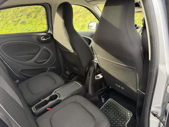 Smart ForFour 17.6kWh Premium Hatchback 5dr Electric Auto (22kW Charger) (82 p