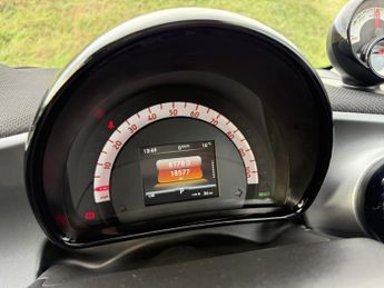 Smart ForFour 17.6kWh Premium Hatchback 5dr Electric Auto (22kW Charger) (82 p