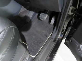 Land Rover Discovery SDV6 LANDMARK