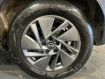 Nissan Qashqai 1.3 DIG-T MHEV Acenta Premium XTRON Euro 6 (s/s) 5dr