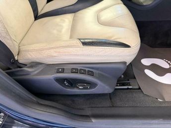 Volvo XC60 2.4 D5 R-Design Geartronic AWD Euro 5 5dr