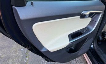 Volvo XC60 2.4 D5 R-Design Geartronic AWD Euro 5 5dr