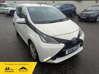 Toyota AYGO 1.0 VVT-i x-play Hatchback 5dr Petrol Manual Euro 6 (68 ps)
