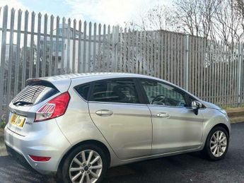 Ford Fiesta 1.0T EcoBoost Titanium Powershift Euro 6 5dr