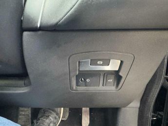 Land Rover Range Rover Velar 2.0 D240 HSE Auto 4WD Euro 6 (s/s) 5dr