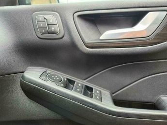 Ford Kuga 2.5 Duratec 14.4kWh Vignale CVT Euro 6 (s/s) 5dr