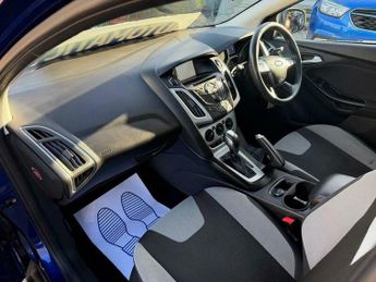 Ford Focus 1.6 Zetec Navigator Powershift Euro 5 5dr