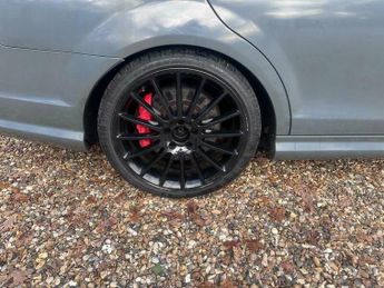 Mercedes-Benz C Class 6.3 C63 V8 AMG G-Tronic Euro 5 4dr