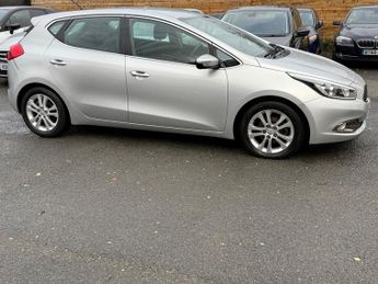Kia Ceed 1.6 CRDi 2 Auto Euro 5 5dr 126BHP
