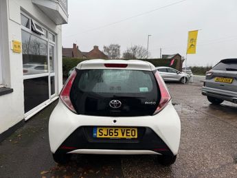 Toyota AYGO VVT-I X