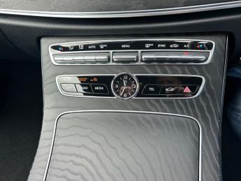 Mercedes E Class E 300 AMG LINE PREMIUM