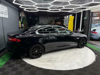 Jaguar XF 2.2d Premium Luxury Auto Euro 5 (s/s) 4dr