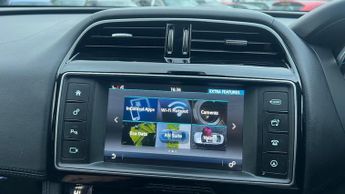 Jaguar F-Pace 2.0 D180 Portfolio SUV 5dr Diesel Auto AWD Euro 6 (s/s) (180 ps)