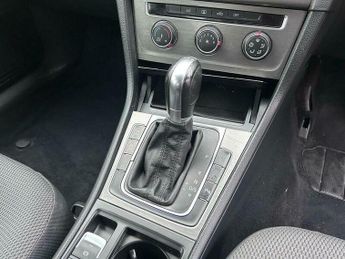 Volkswagen Golf 1.6 TDI BlueMotion Tech SE DSG Euro 5 (s/s) 5dr