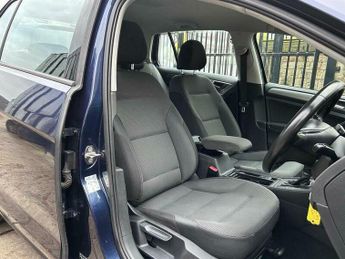 Volkswagen Golf 1.6 TDI BlueMotion Tech SE DSG Euro 5 (s/s) 5dr