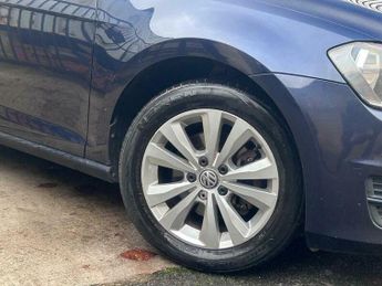 Volkswagen Golf 1.6 TDI BlueMotion Tech SE DSG Euro 5 (s/s) 5dr