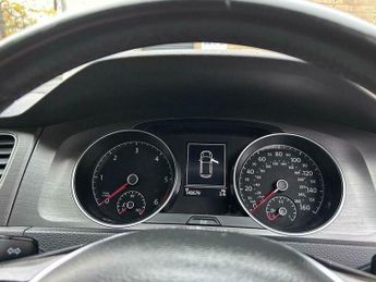 Volkswagen Golf 1.6 TDI BlueMotion Tech SE DSG Euro 5 (s/s) 5dr