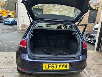 Volkswagen Golf 1.6 TDI BlueMotion Tech SE DSG Euro 5 (s/s) 5dr