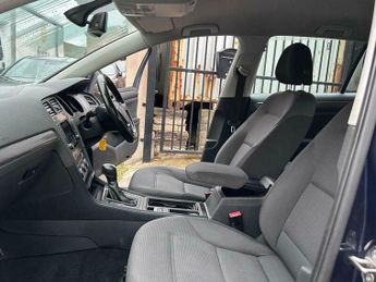 Volkswagen Golf 1.6 TDI BlueMotion Tech SE DSG Euro 5 (s/s) 5dr