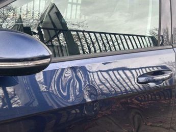 Volkswagen Golf 1.6 TDI BlueMotion Tech SE DSG Euro 5 (s/s) 5dr