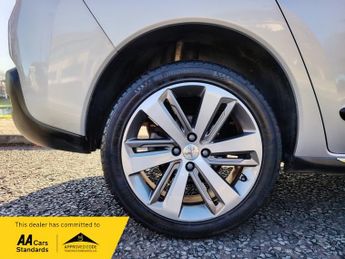 Peugeot 3008 2.0 HDi Allure SUV 5dr Diesel Auto Euro 5 (163 ps)