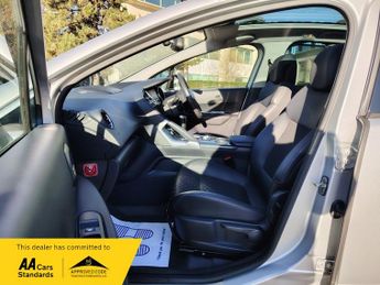 Peugeot 3008 2.0 HDi Allure SUV 5dr Diesel Auto Euro 5 (163 ps)