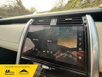 Land Rover Discovery R-DYNAMIC HSE